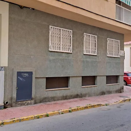 Moderne Finlandia Mit Kleinem Balkon Daire Torrevieja